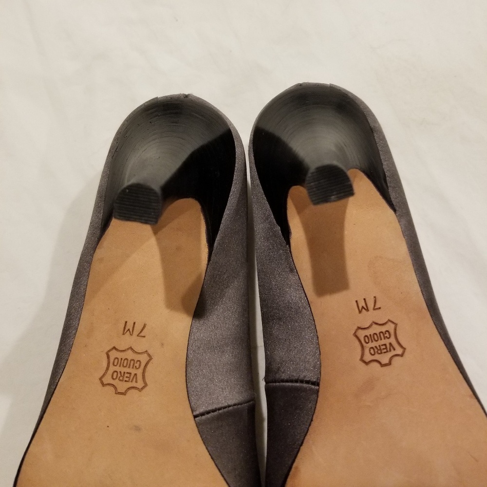 BP gray peep toe heels with bow detail - Picture 4 of 5